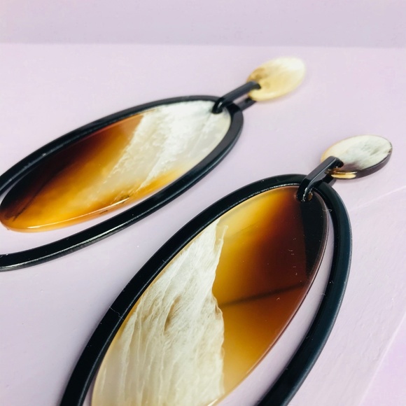 🆑 Orbital Oval Dangles in Black and Brown - Picture 5 of 7